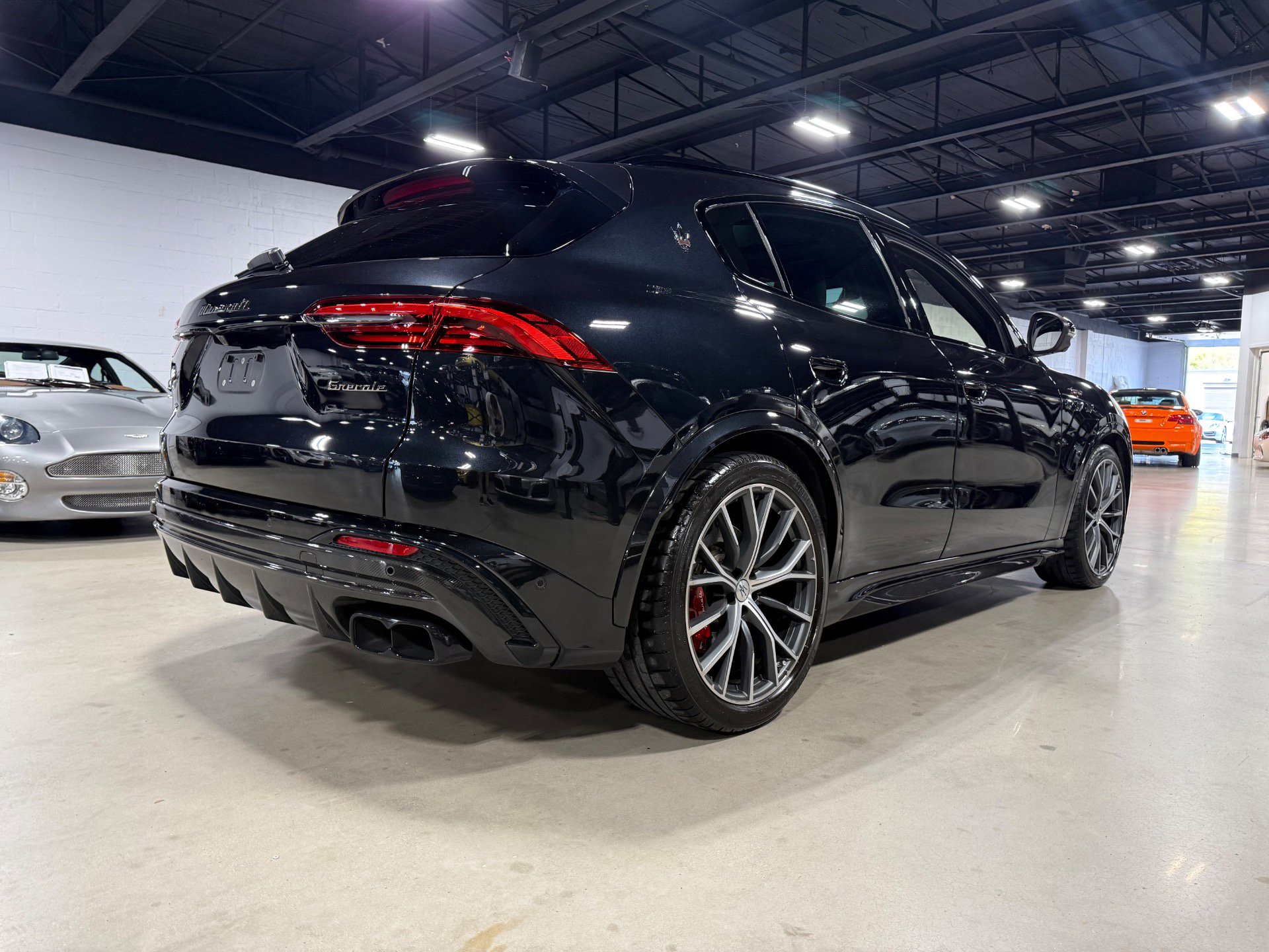 Used 2024 Maserati Grecale Trofeo image 11