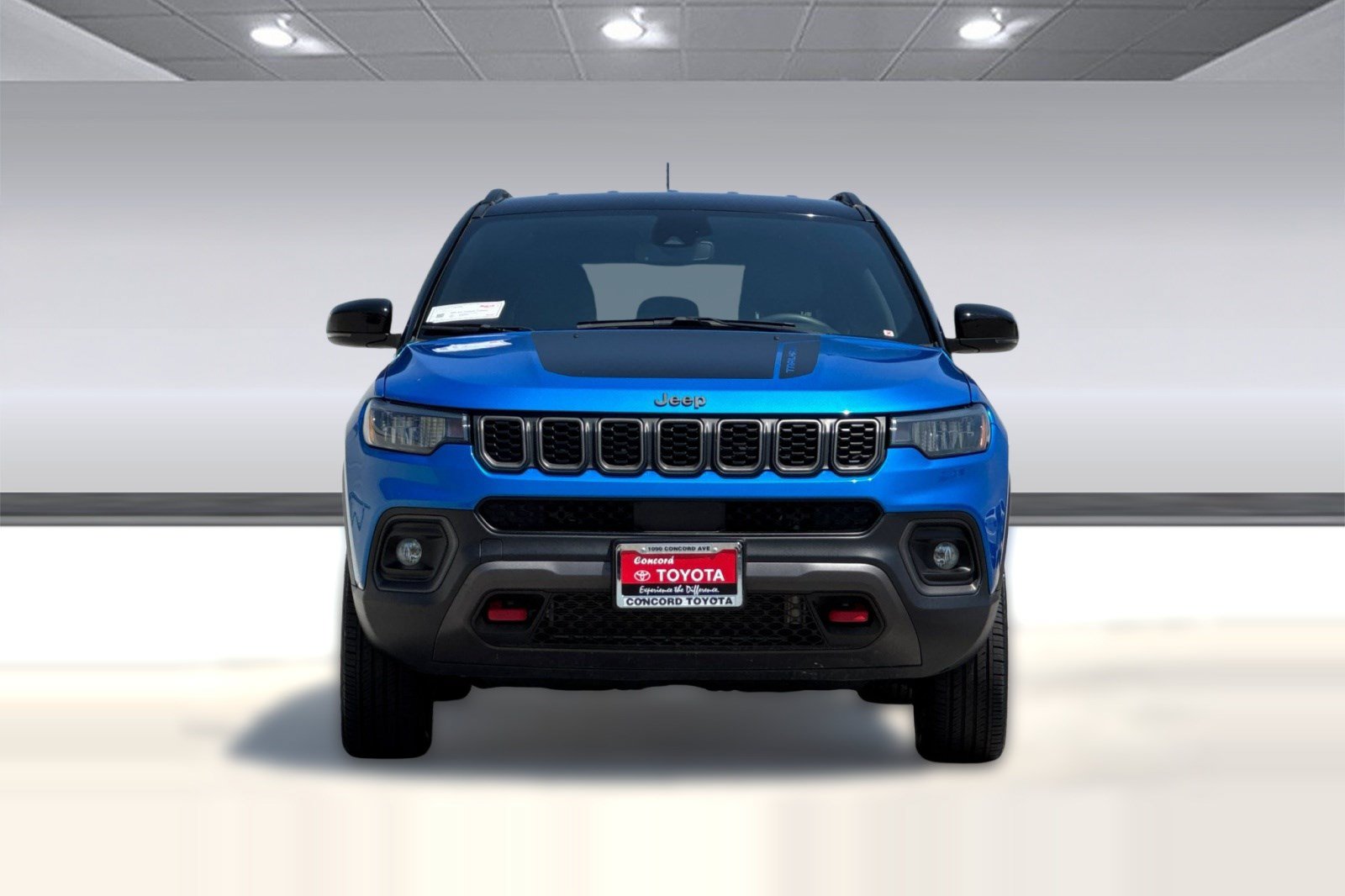 Used 2025 Jeep Compass Trailhawk AWD/4WD image 6