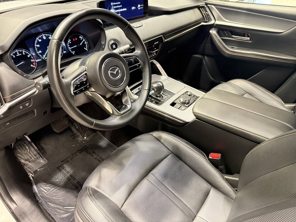 Used 2024 MAZDA CX-90 3.3 Turbo w/ Preferred Plus image 16