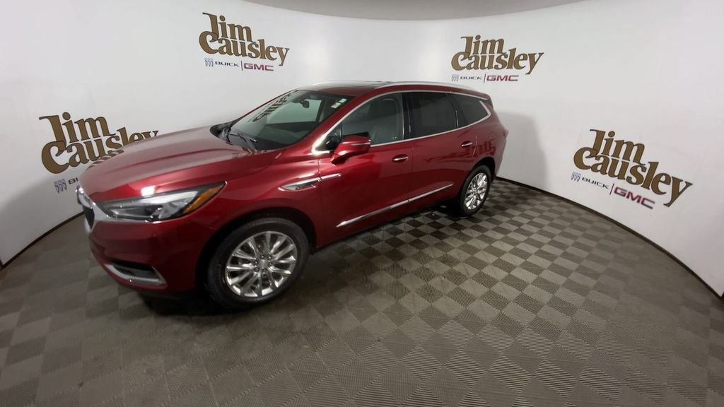 Used 2021 Buick Enclave Essence w/ Sound and Sites Package image 4