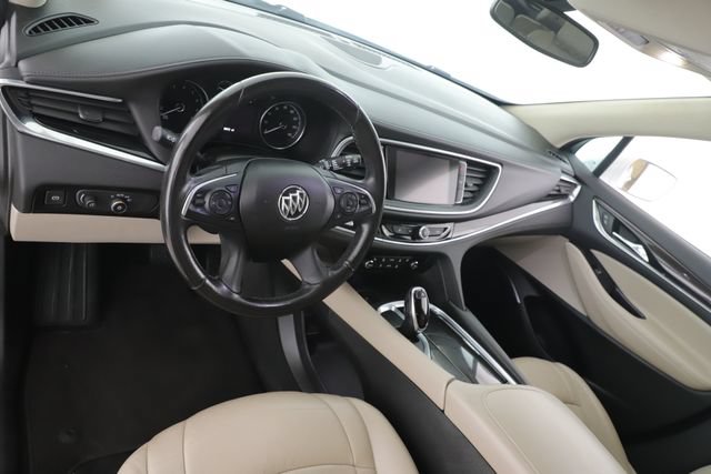 Used 2018 Buick Enclave Essence FWD image 17
