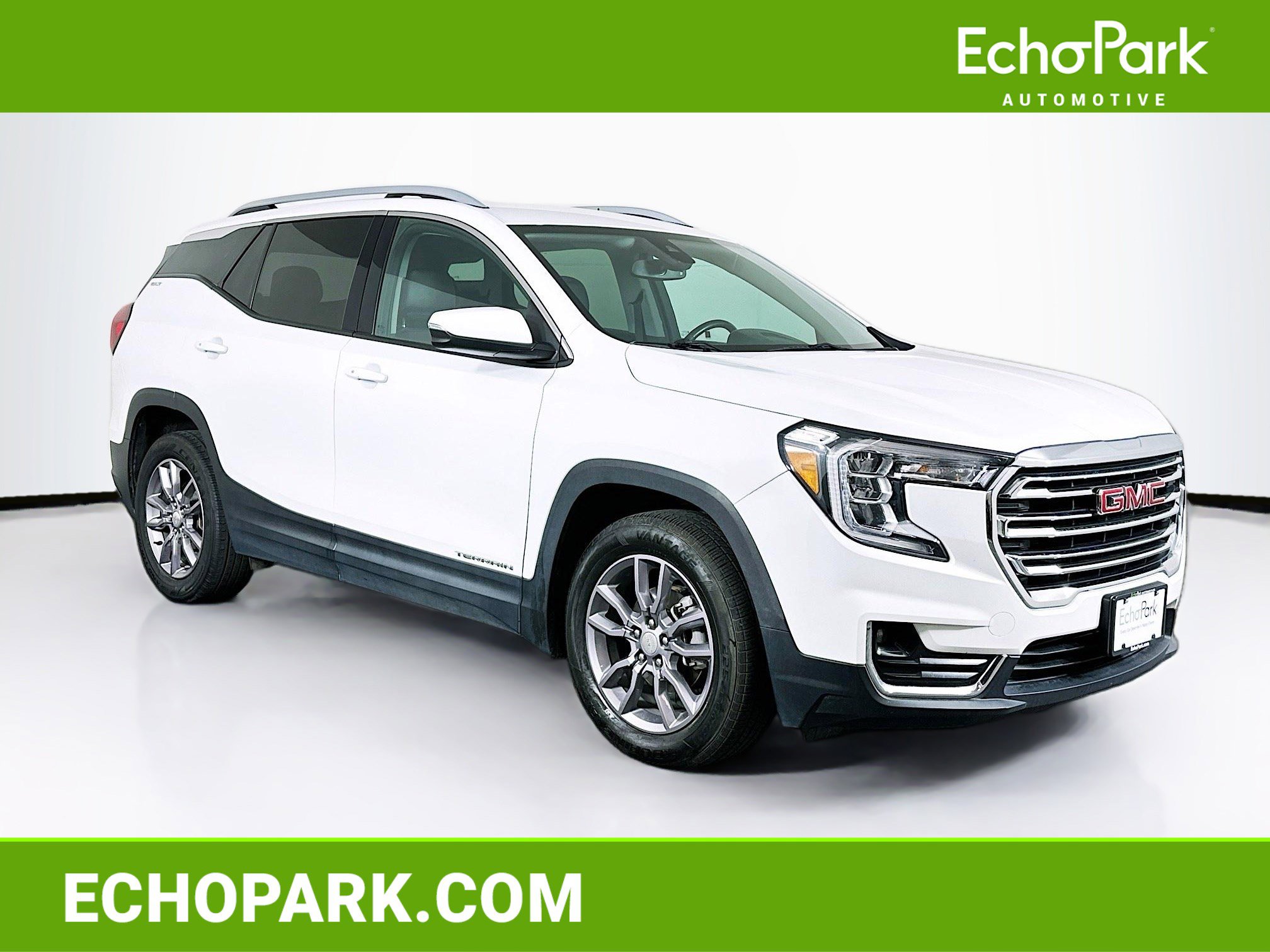 Used 2023 GMC Terrain SLT image 1