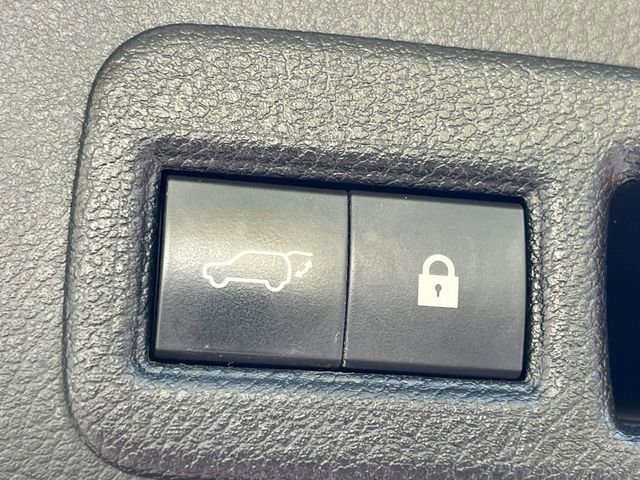 Used 2018 Lexus NX 300 AWD image 17