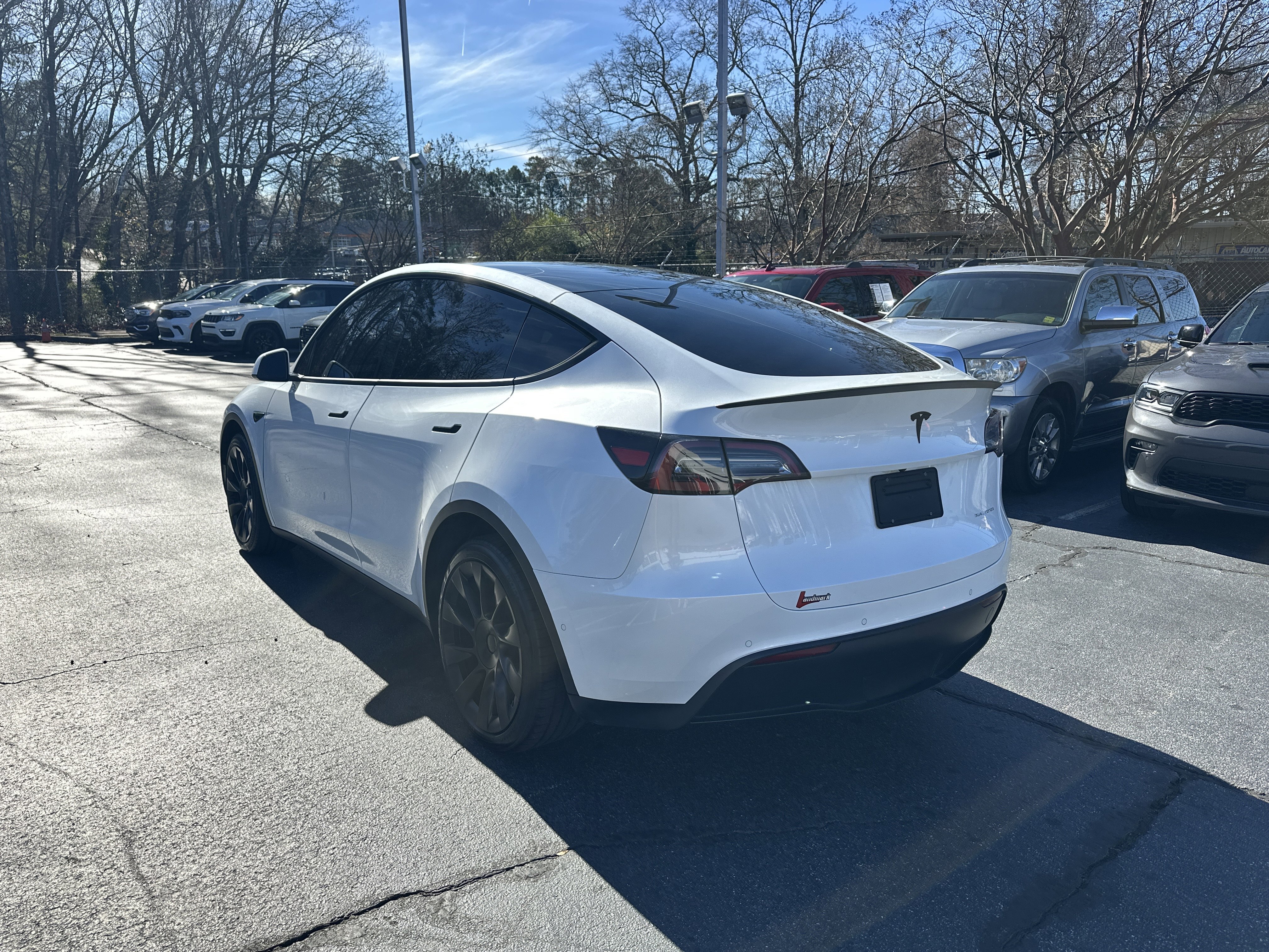 Used 2022 Tesla Model Y Long Range image 7