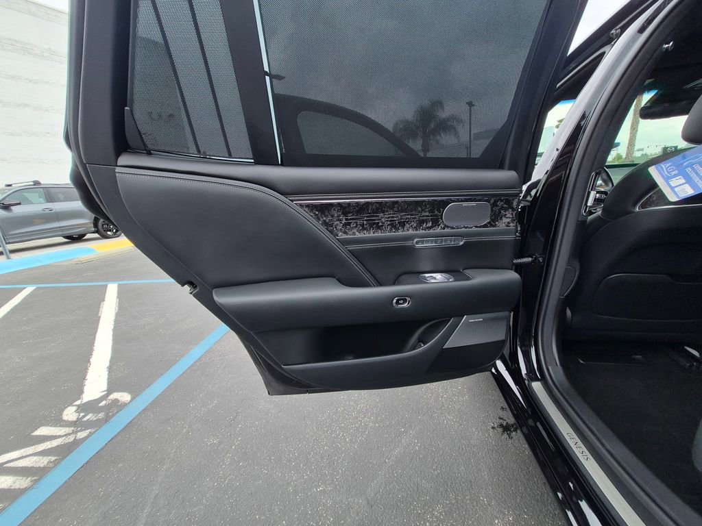 Used 2023 Genesis G90 3.5T AWD/4WD image 21