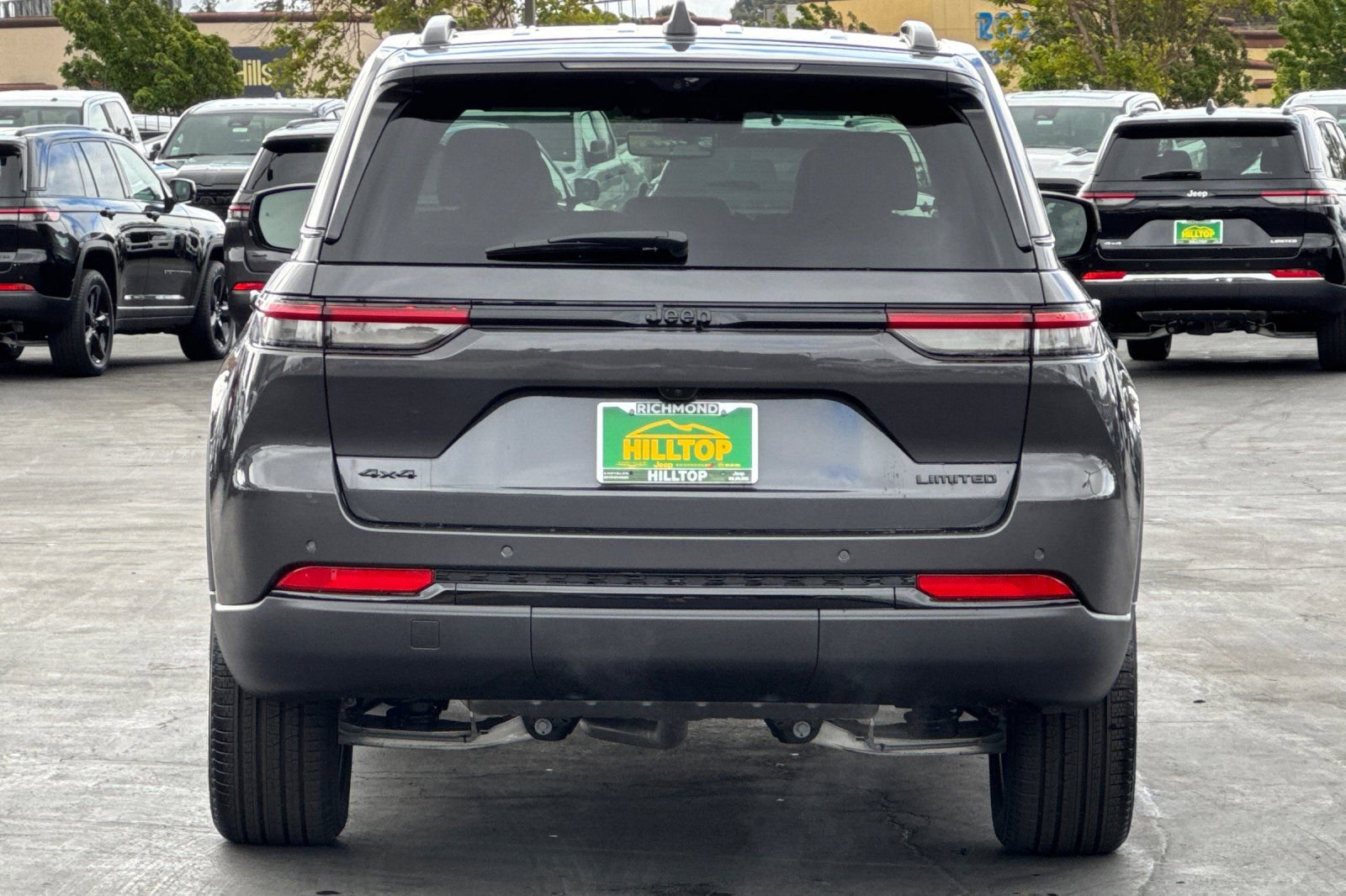 New 2025 Jeep Grand Cherokee Limited w/ Luxury Tech Group II image 6