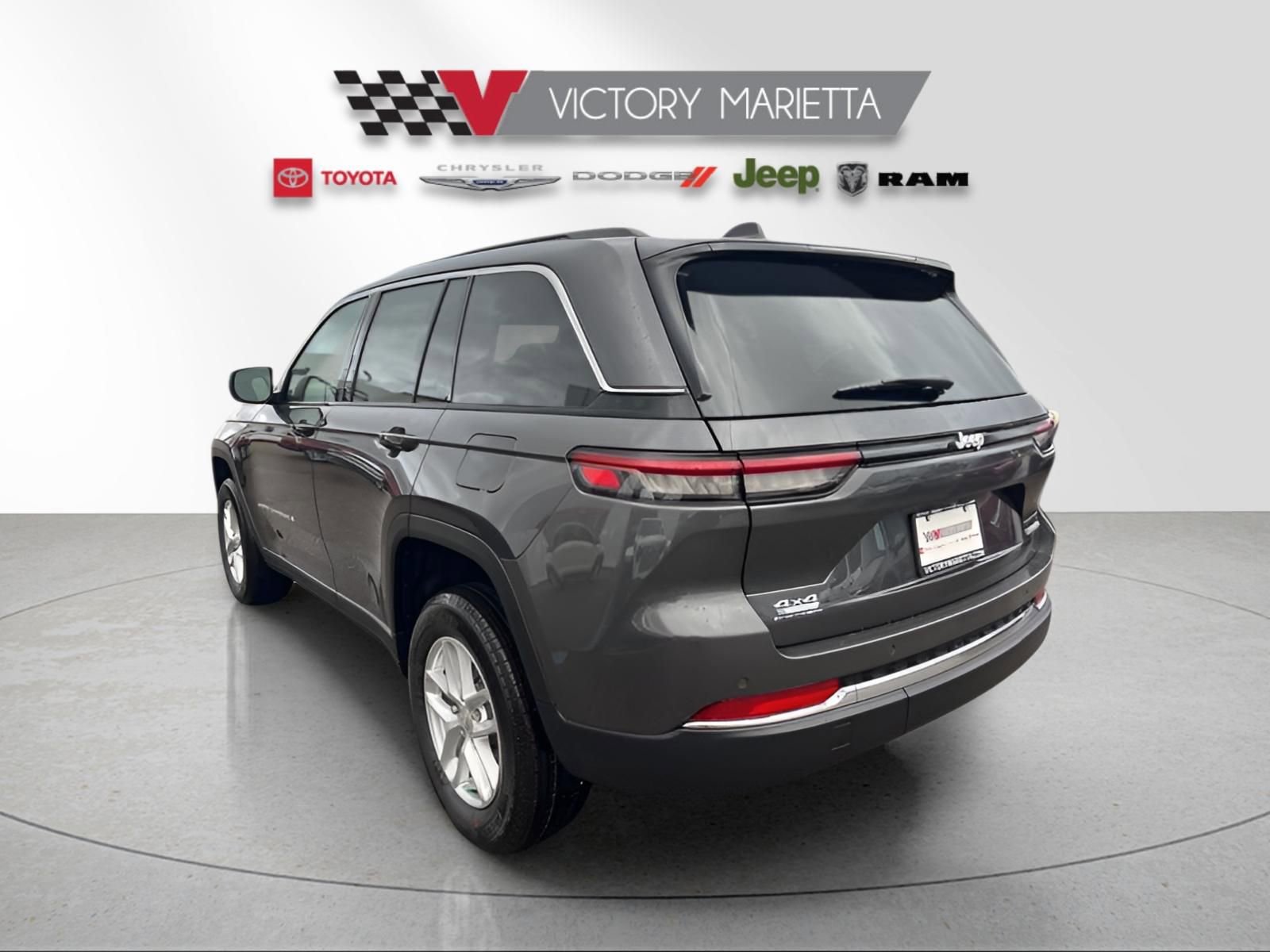 New 2025 Jeep Grand Cherokee 4WD image 3