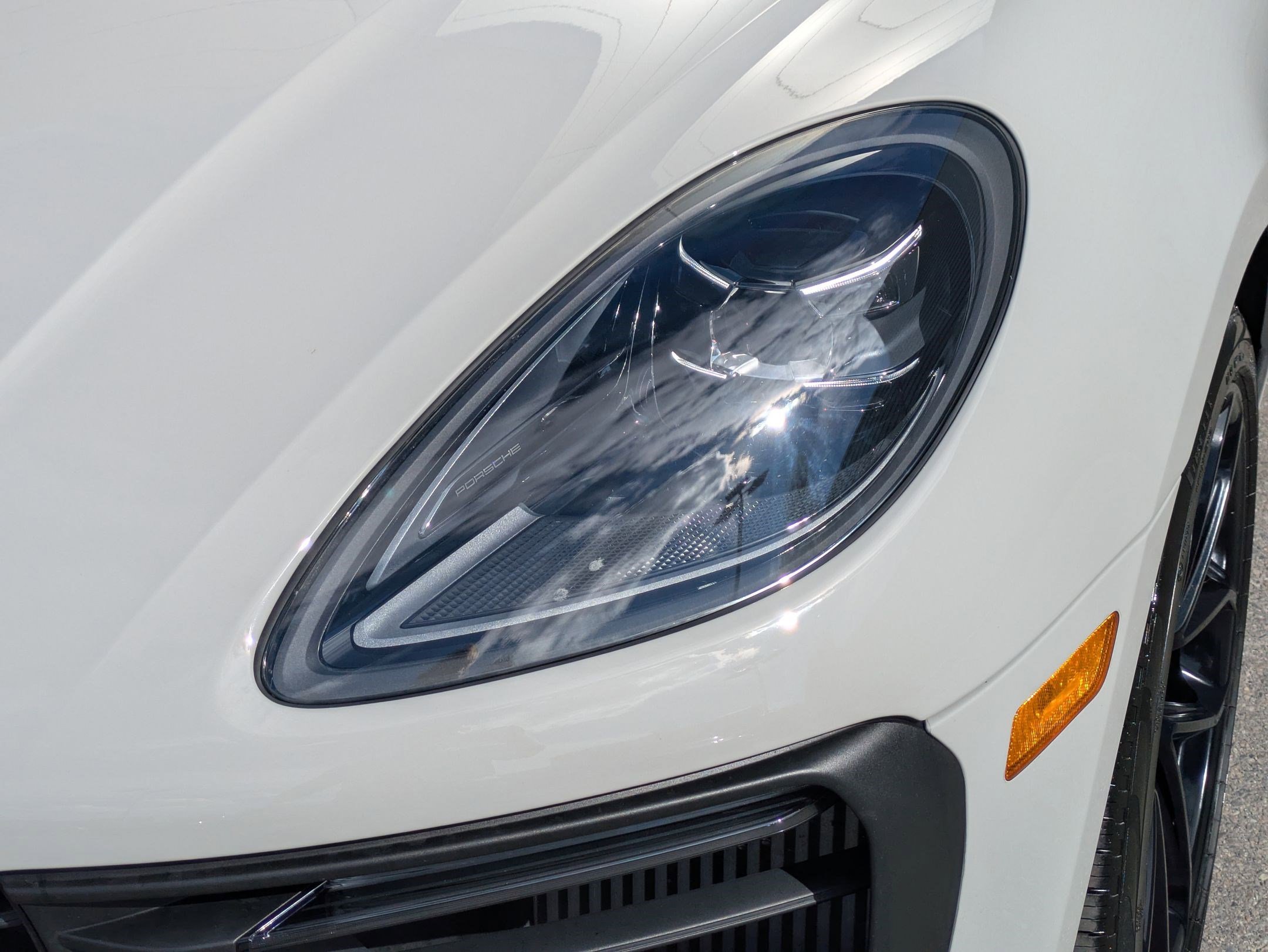 Used 2025 Porsche Macan GTS AWD/4WD image 10