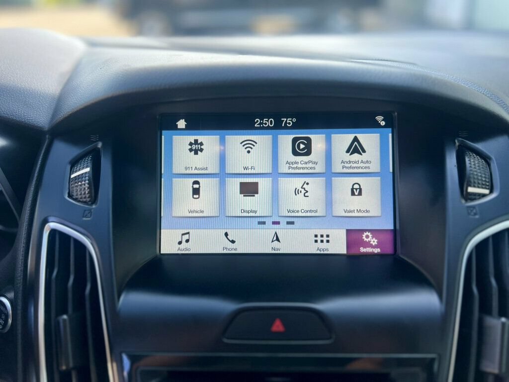 Used 2018 Ford Focus Electric Hatchback FWD image 23