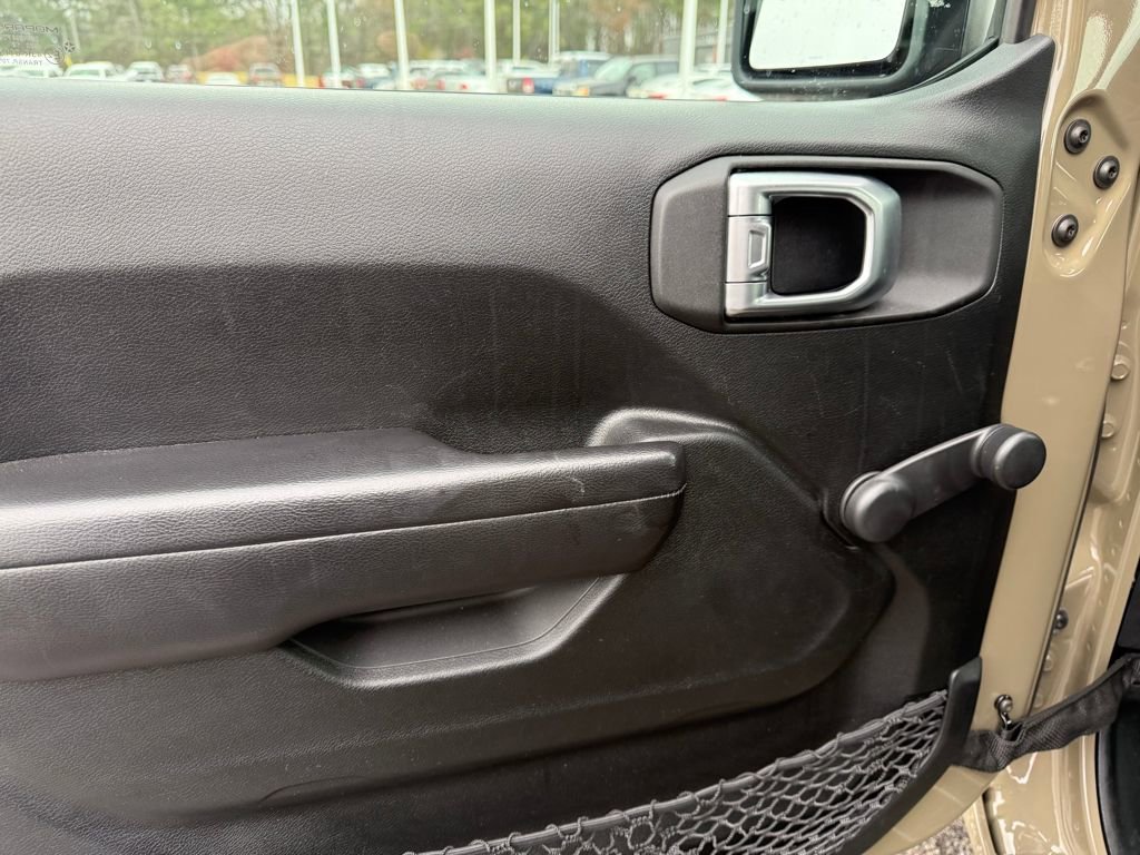 Used 2020 Jeep Gladiator Sport image 6