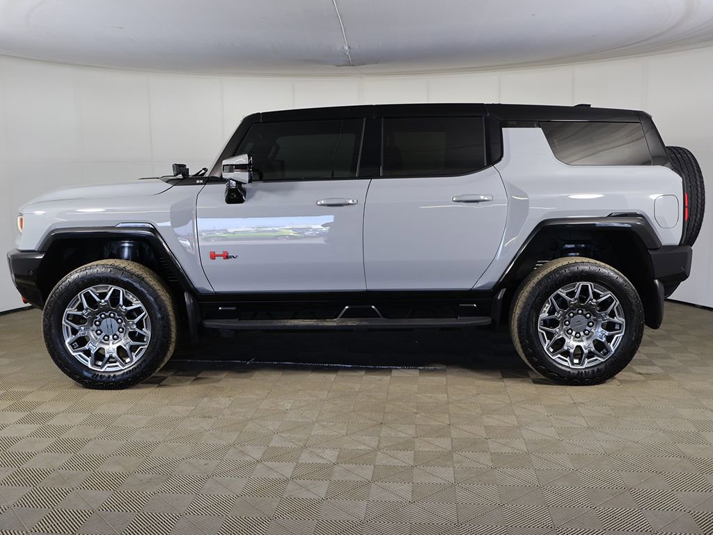 Used 2024 GMC Hummer EV 3X w/ LPO, Illumination Package image 15