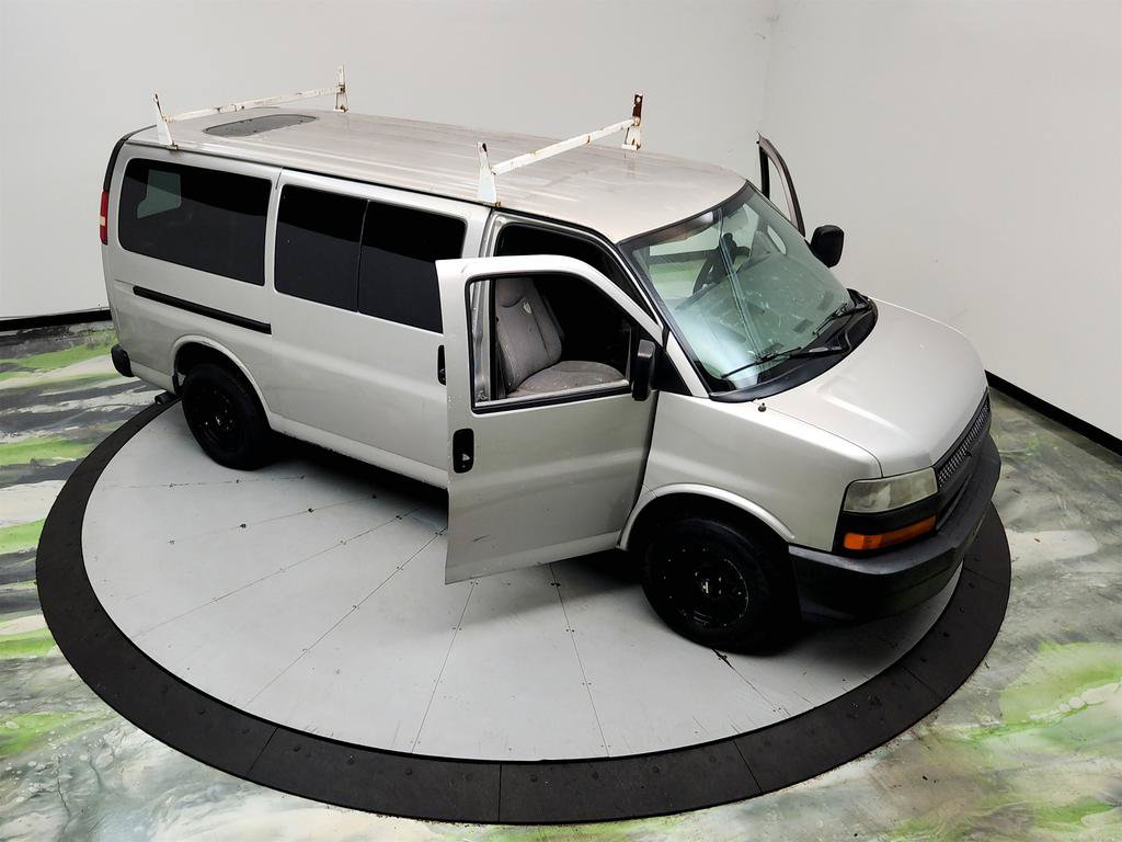 Used 2007 Chevrolet Express 1500 AWD Passenger w/ LT Preferred Equipment Group image 33