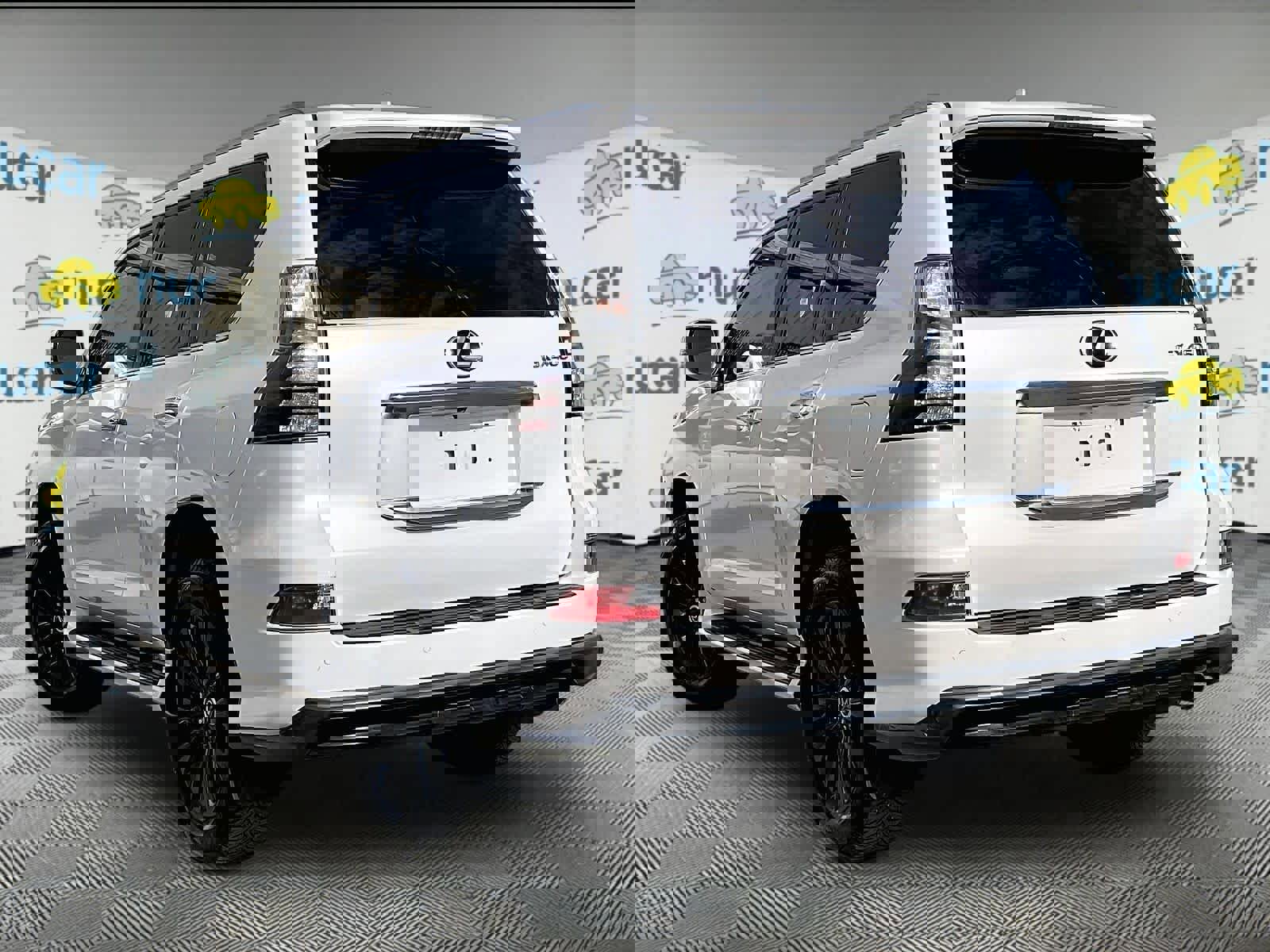 Used 2023 Lexus GX 460 Luxury w/ Sport Design Package AWD/4WD image 4