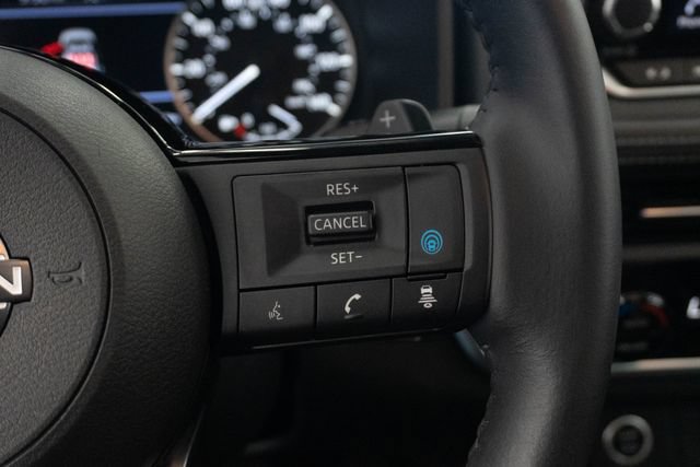 Used 2023 Nissan Rogue SV w/ SV Premium B Package FWD image 9