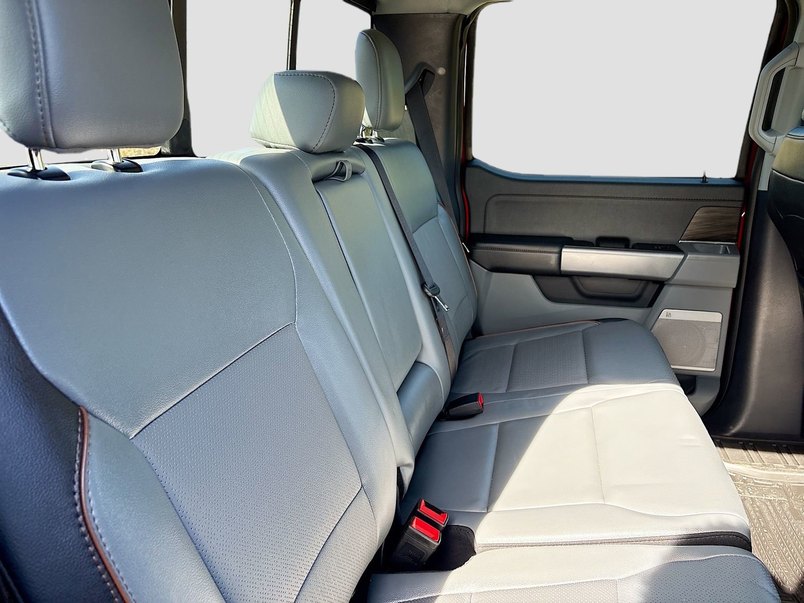 Used 2024 Ford F150 Lariat w/ FX4 Off-Road Package image 27