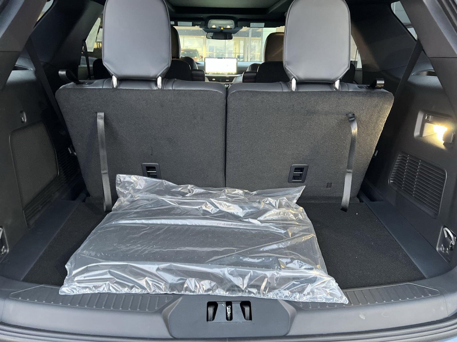 New 2026 Ford Explorer ST-Line w/ ST-Line Street Pack image 26