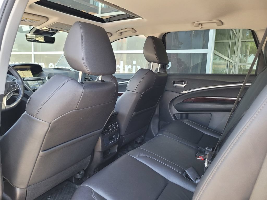 Certified 2016 Acura MDX w/ Technology Package FWD image 16