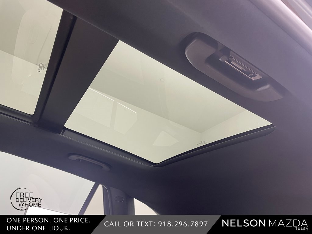 Used 2024 Mercedes-Benz GLC 300 4MATIC image 38