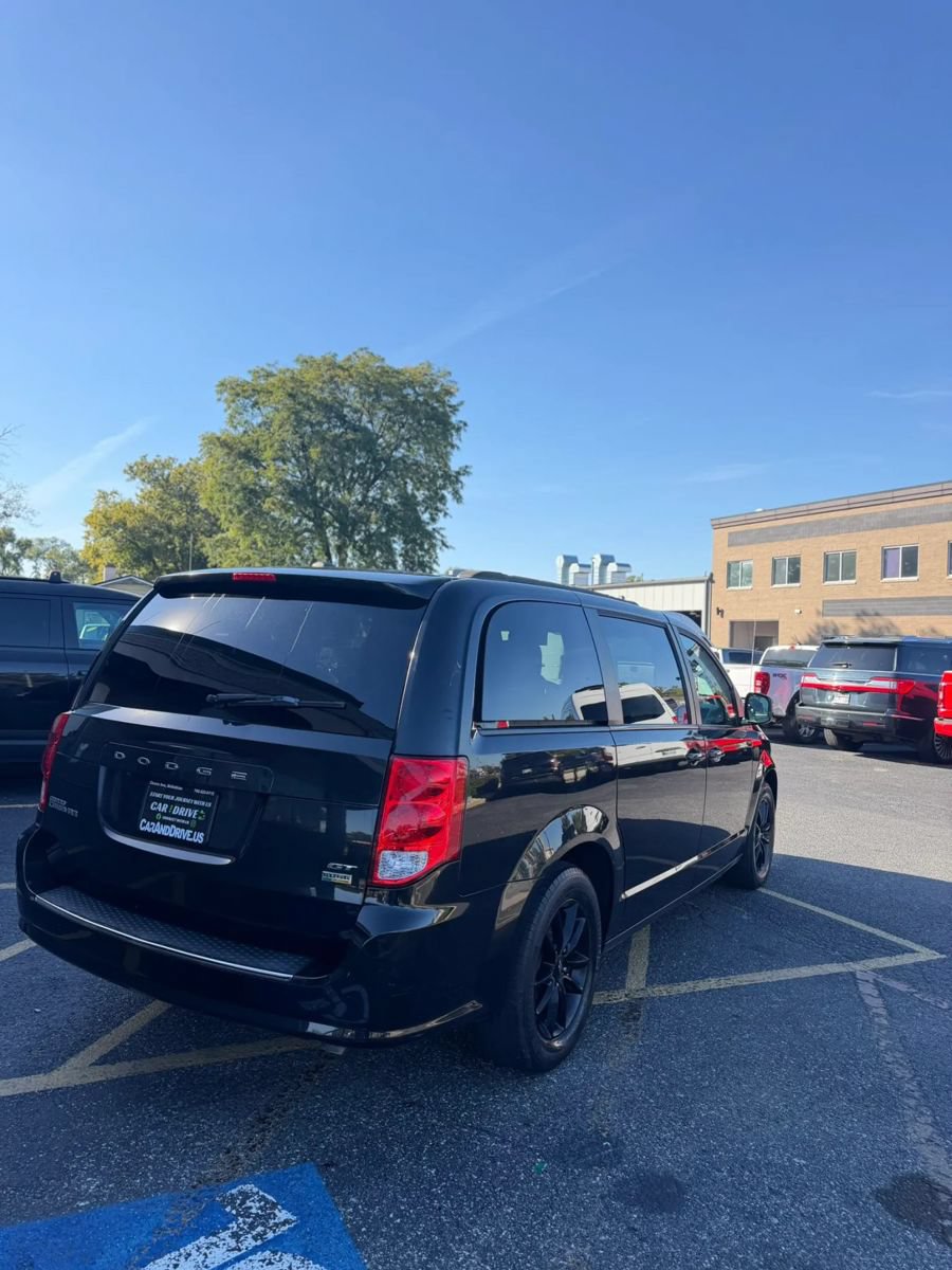Used 2019 Dodge Grand Caravan GT FWD image 5