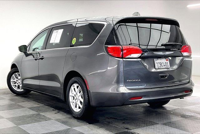 Used 2017 Chrysler Pacifica LX image 10