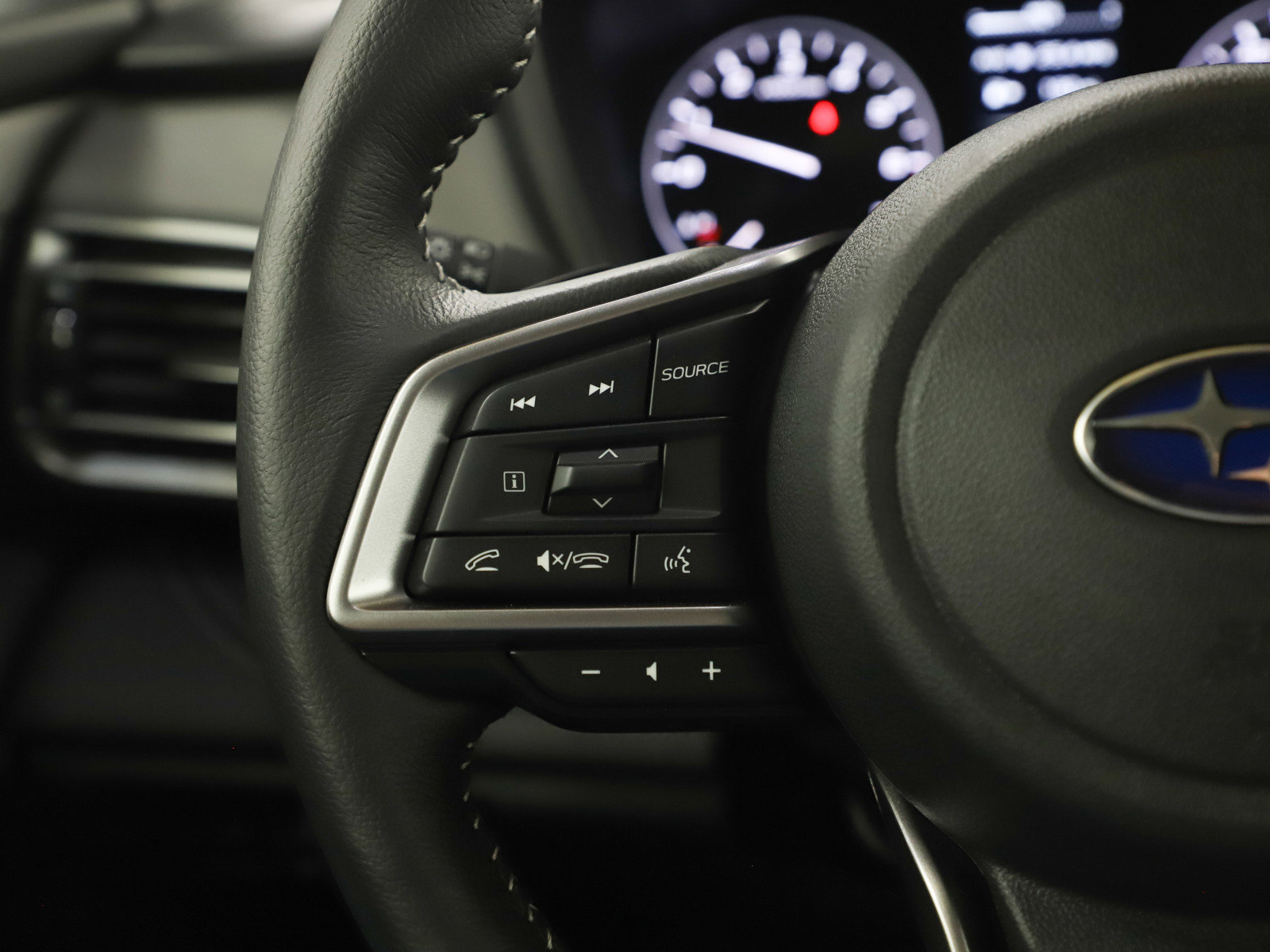 Used 2025 Subaru Outback Limited w/ Tech Package 3 image 25