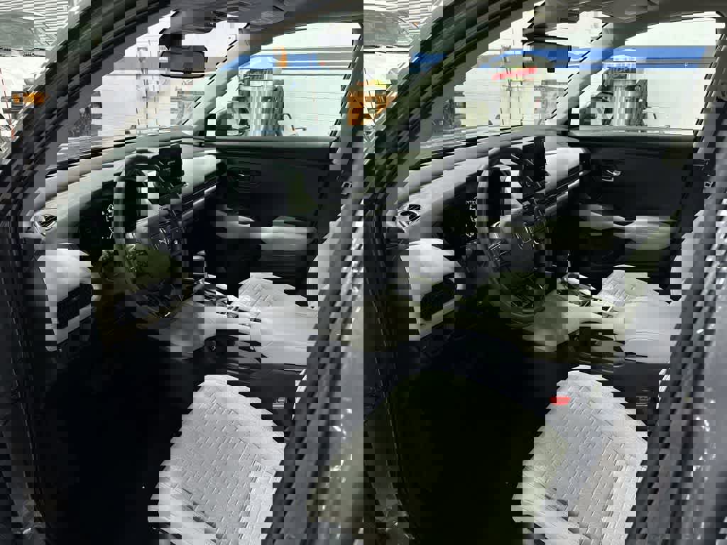 Used 2023 Honda HR-V LX image 33