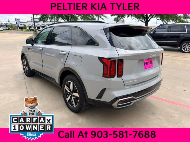 Certified 2023 Kia Sorento EX w/ Panoramic Sunroof Package FWD image 10