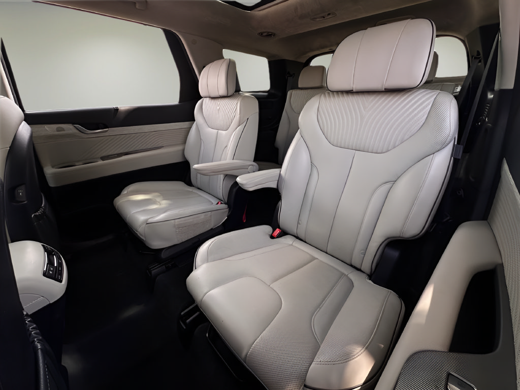 Used 2024 Hyundai Palisade Calligraphy FWD image 13