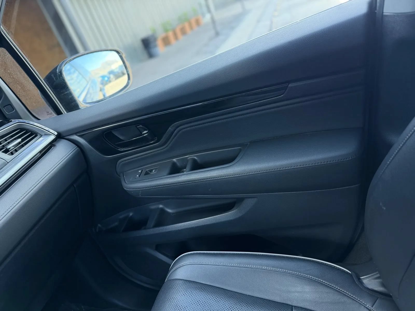 Used 2024 Honda Odyssey Elite image 38
