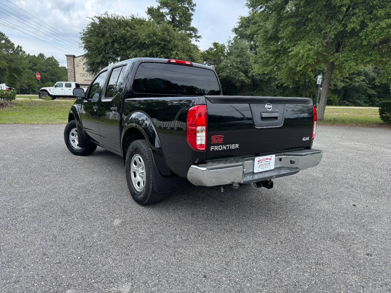 Used 2015 Nissan Frontier S AWD/4WD image 34