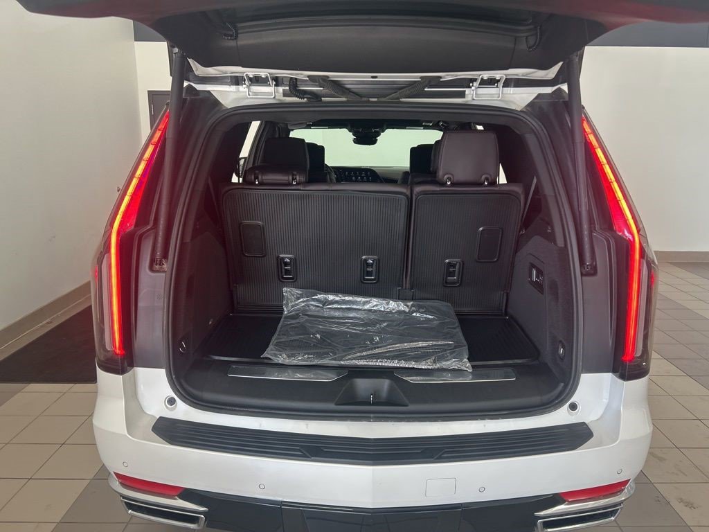 Certified 2022 Cadillac Escalade Premium Luxury Platinum AWD/4WD image 19