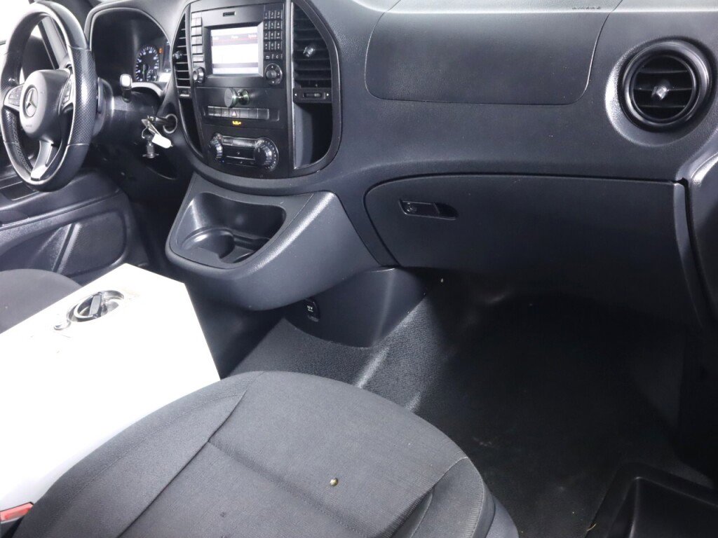 Used 2018 Mercedes-Benz Metris image 30