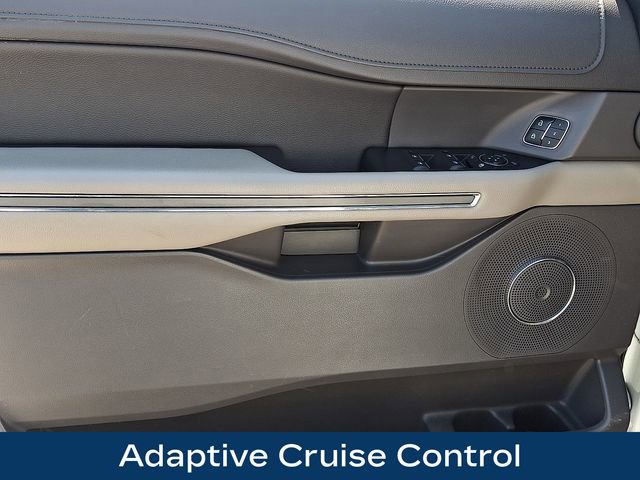 Used 2021 Ford Expedition XLT image 25