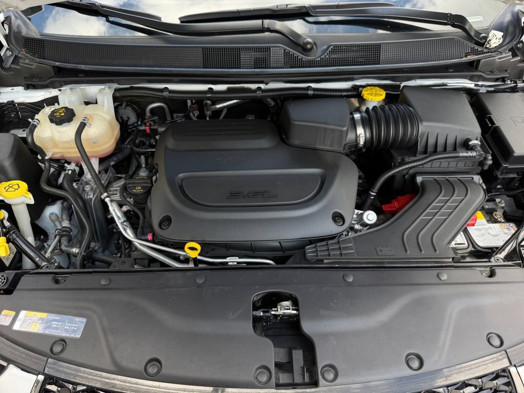 Used 2025 Chrysler Pacifica Select FWD image 31