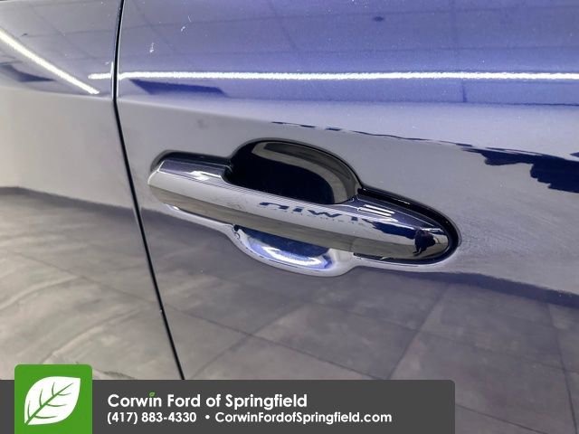 Used 2025 Toyota RAV4 XLE image 16