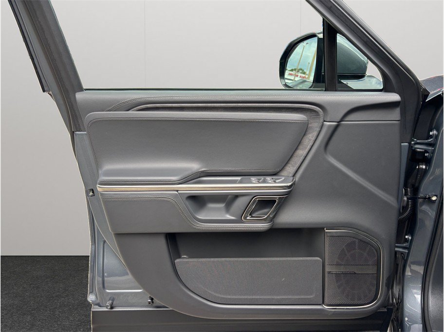Used 2022 Rivian R1T Adventure AWD/4WD image 19