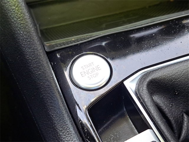 Used 2024 Volkswagen Taos SE image 23