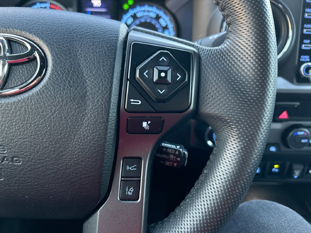 Used 2022 Toyota Tacoma TRD Sport w/ Technology Package RWD image 17