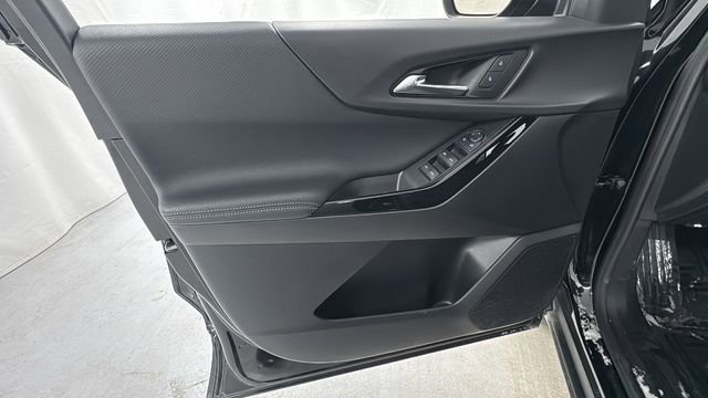 Used 2025 Chevrolet Equinox LT image 18