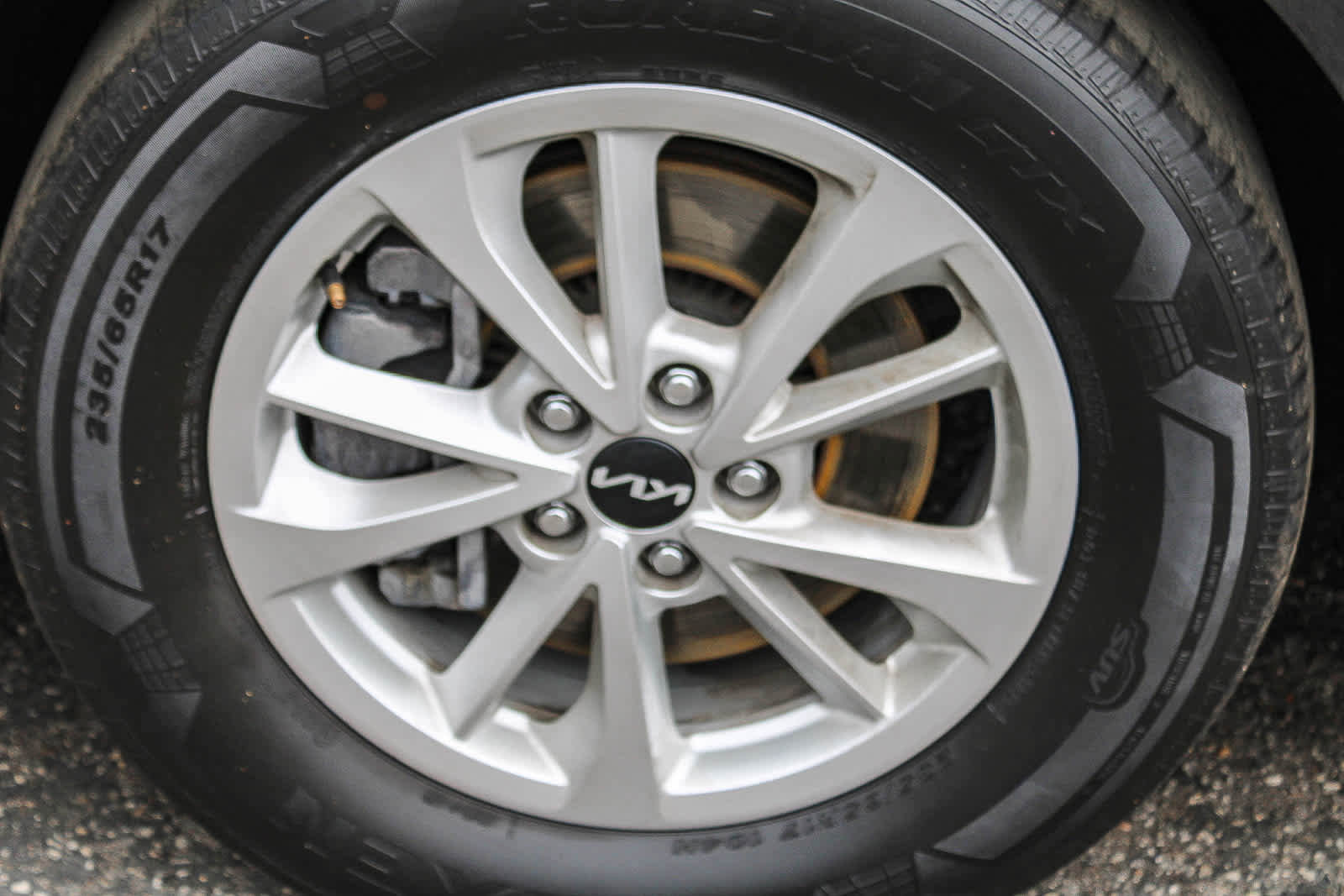 Used 2023 Kia Carnival LX FWD image 10