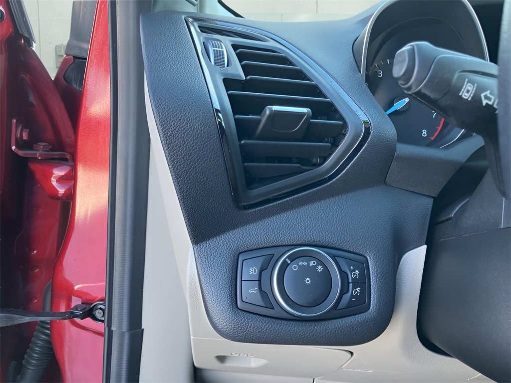 Used 2018 Ford Escape Titanium w/ Ford Safe & Smart Package image 20