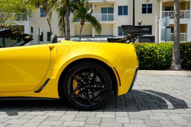 Used 2019 Chevrolet Corvette ZR1 RWD image 16