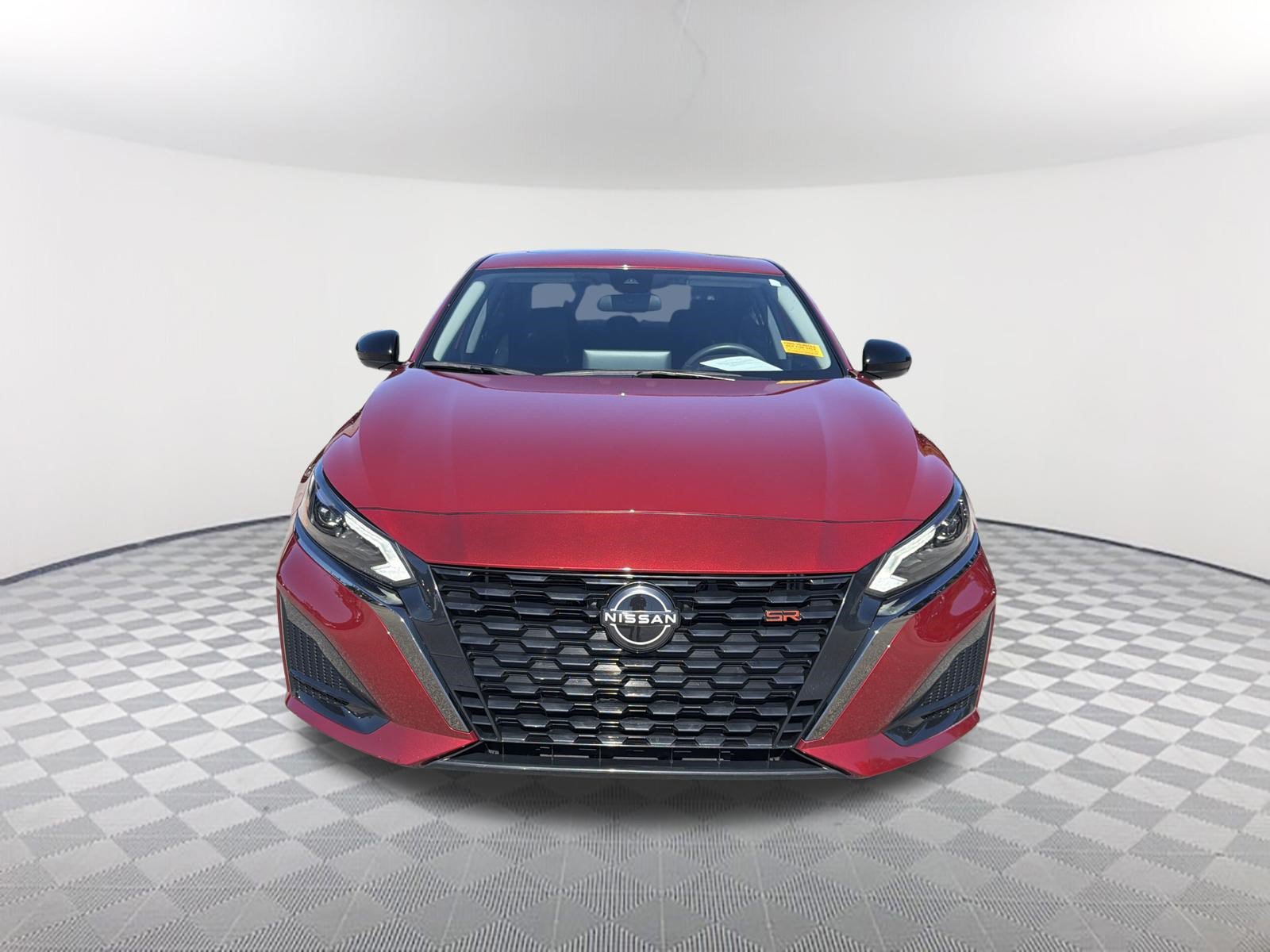 Used 2023 Nissan Altima 2.5 SR w/ SR Premium Package FWD image 2