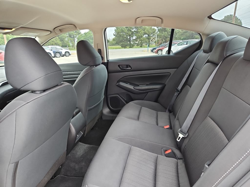 Used 2024 Nissan Altima 2.5 SV FWD image 16