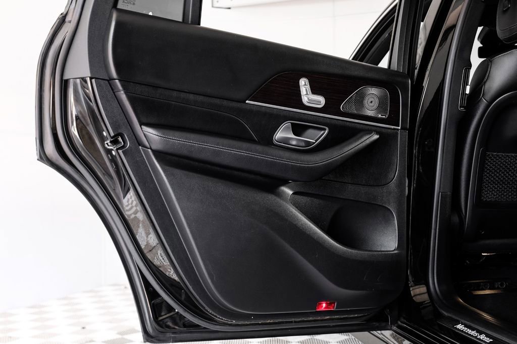 Used 2023 Mercedes-Benz GLS 450 4MATIC w/ AMG Line Exterior image 53