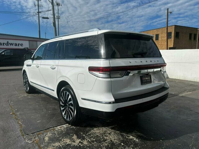 Used 2023 Lincoln Navigator L Black Label image 3