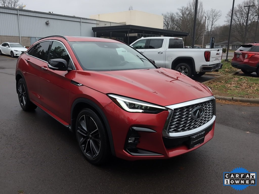 Used 2023 INFINITI QX55 Essential image 2