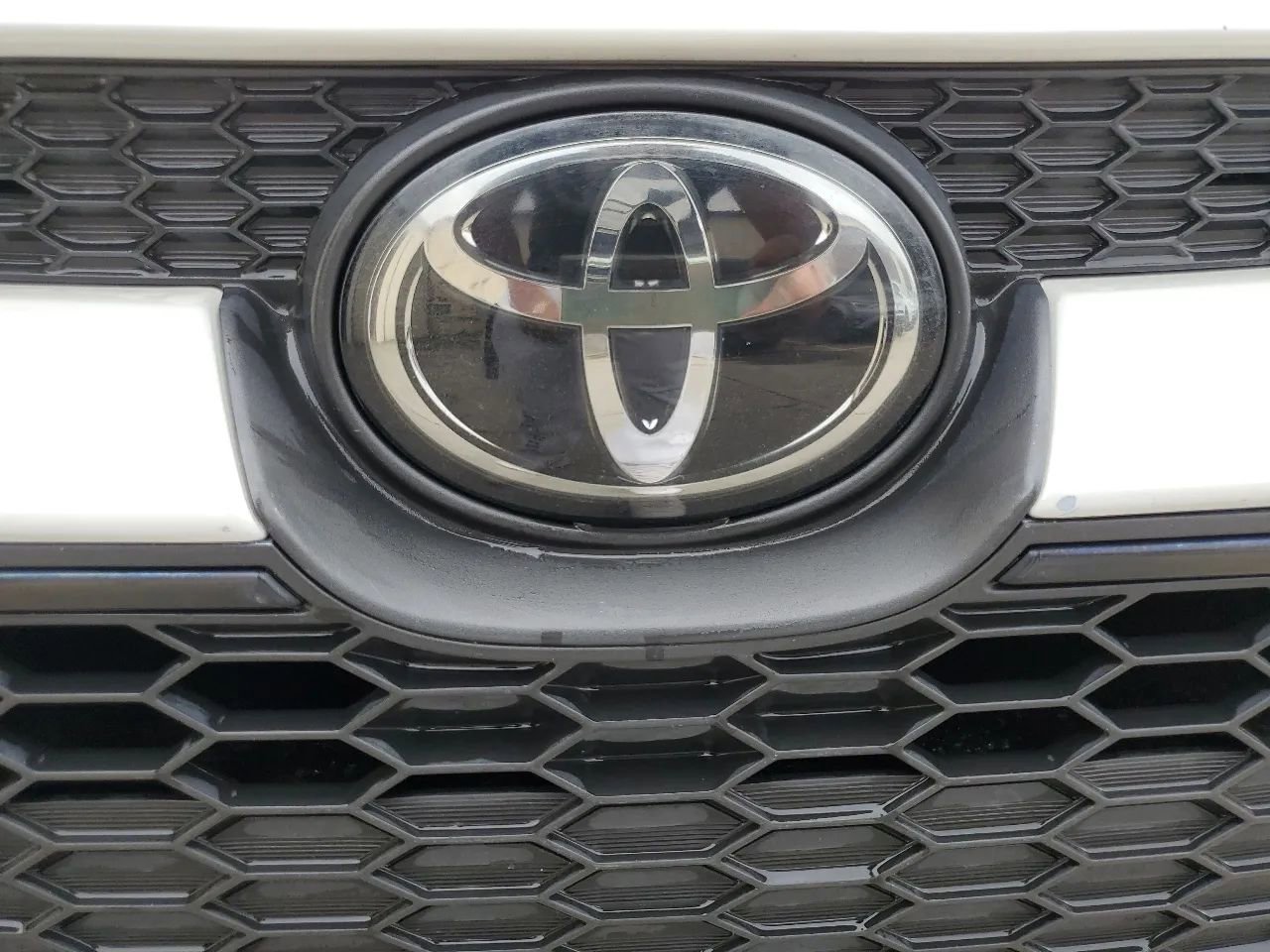 Used 2020 Toyota Corolla LE image 18