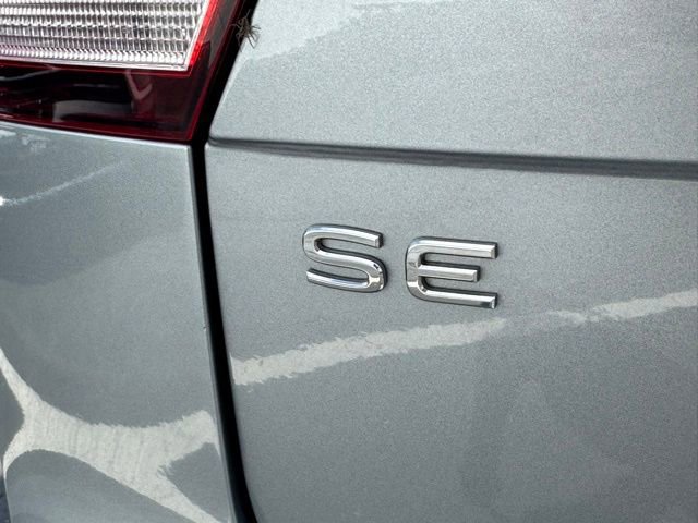 Used 2022 Volkswagen Tiguan SE FWD image 7