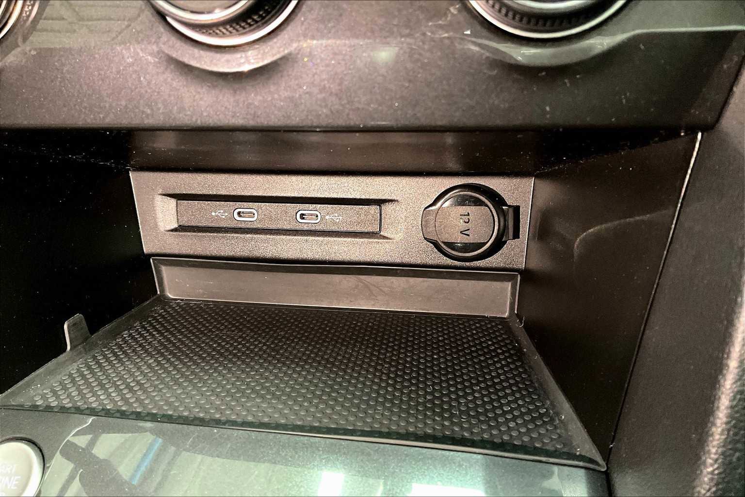 Used 2022 Volkswagen Tiguan S image 35